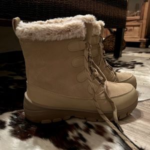 Women’s Lace Up Winter Boots